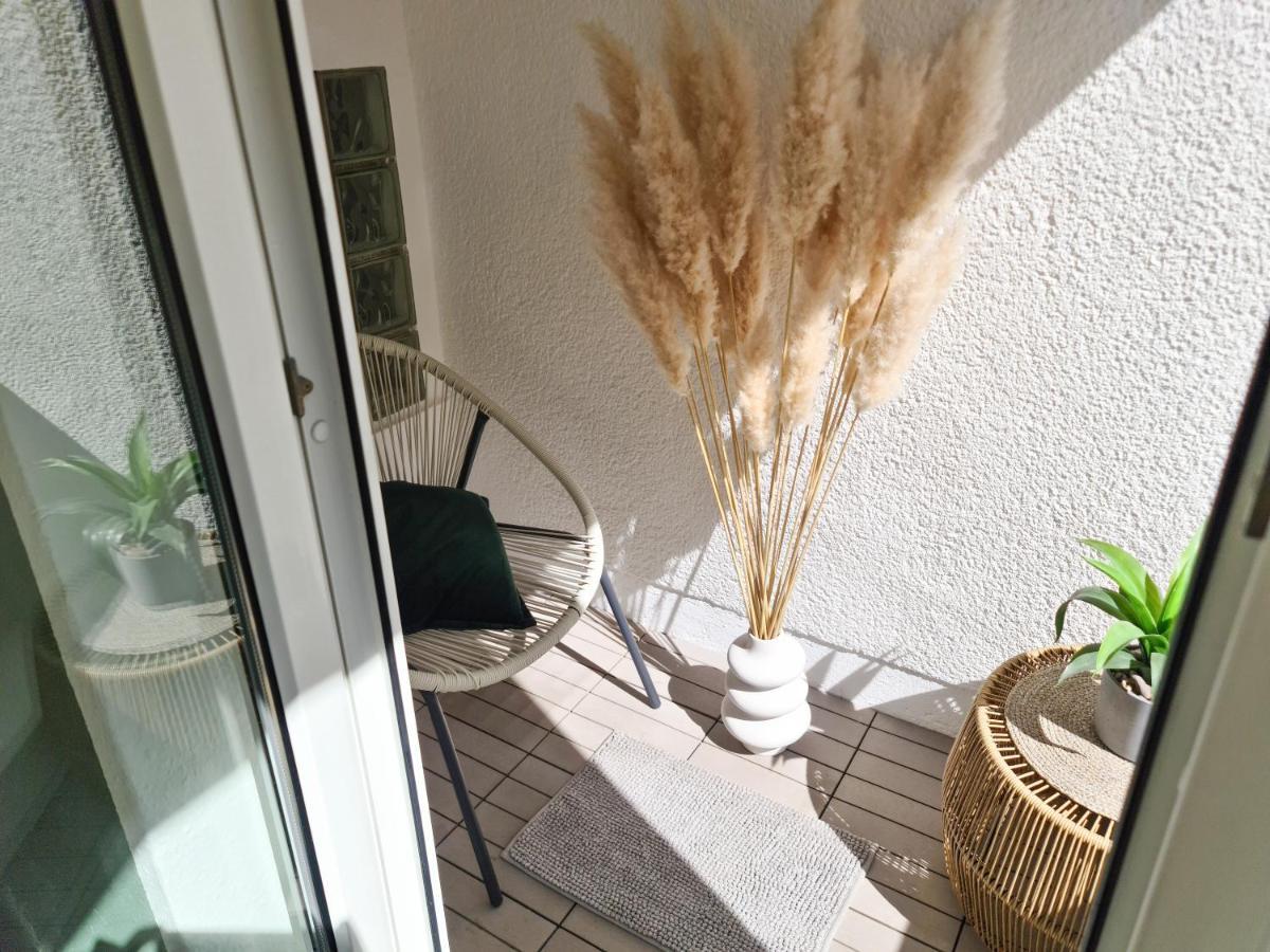 Schoene Ferienwohnung Im Zentrum Mit Self Check-In Und Free Wifi Essen Bagian luar foto