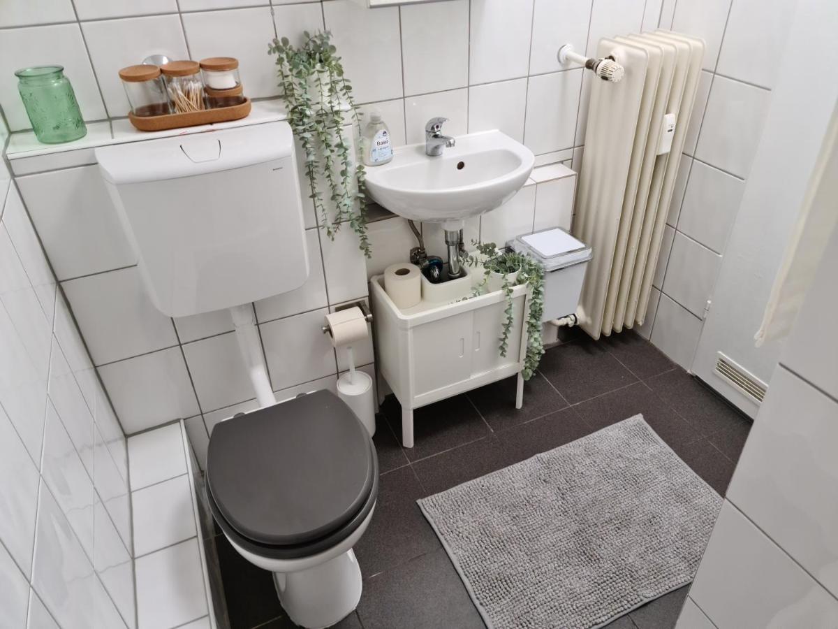 Schoene Ferienwohnung Im Zentrum Mit Self Check-In Und Free Wifi Essen Bagian luar foto